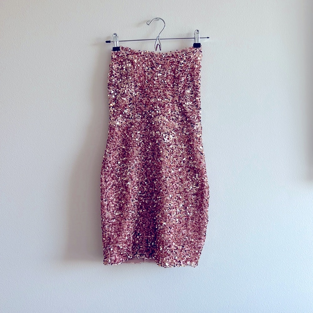 Pink sequined dress perfect party dress